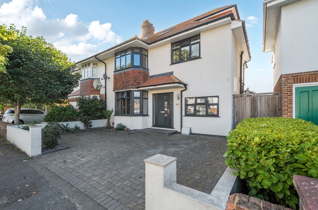 Property photo 1 of 17 1524689-4-1A0Cf0c...
