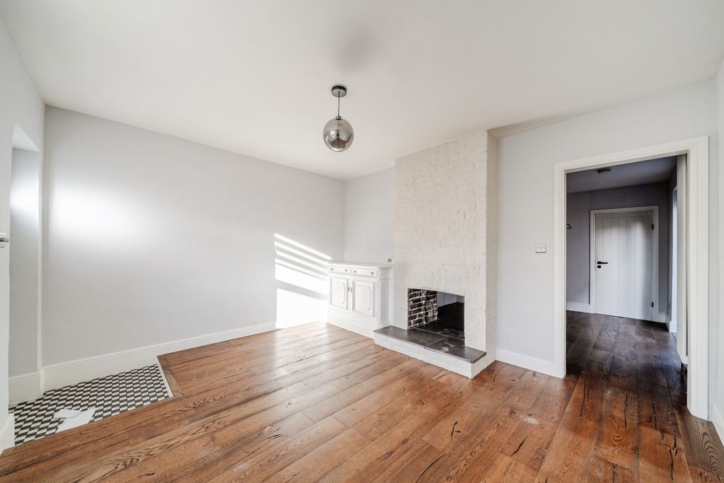 Property photo 3 of 15 1394275-19-69454A...