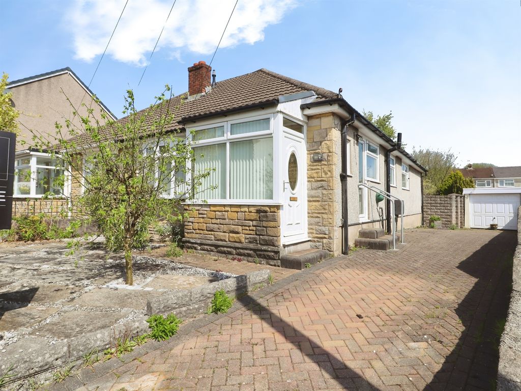 Property photo 2 of 18