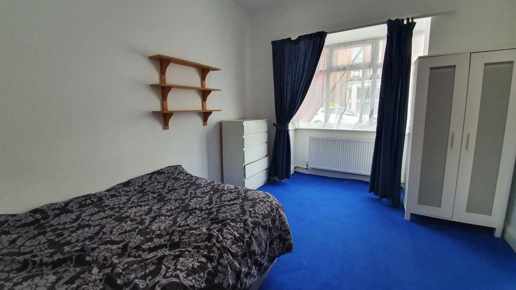 Property photo 3 of 10 Bedroom 1.Jpg