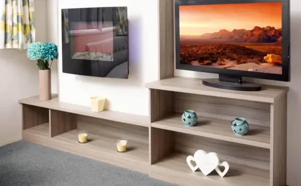 Property photo 2 of 8 3.Atlas Moonstone Lounge Fireplace