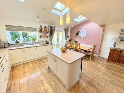 Property photo 2 of 21 Kitchen/Diner