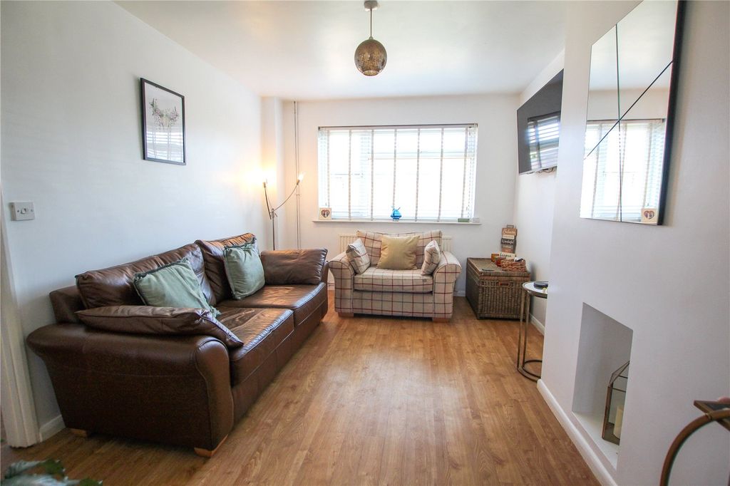 Property photo 2 of 14 Living Room