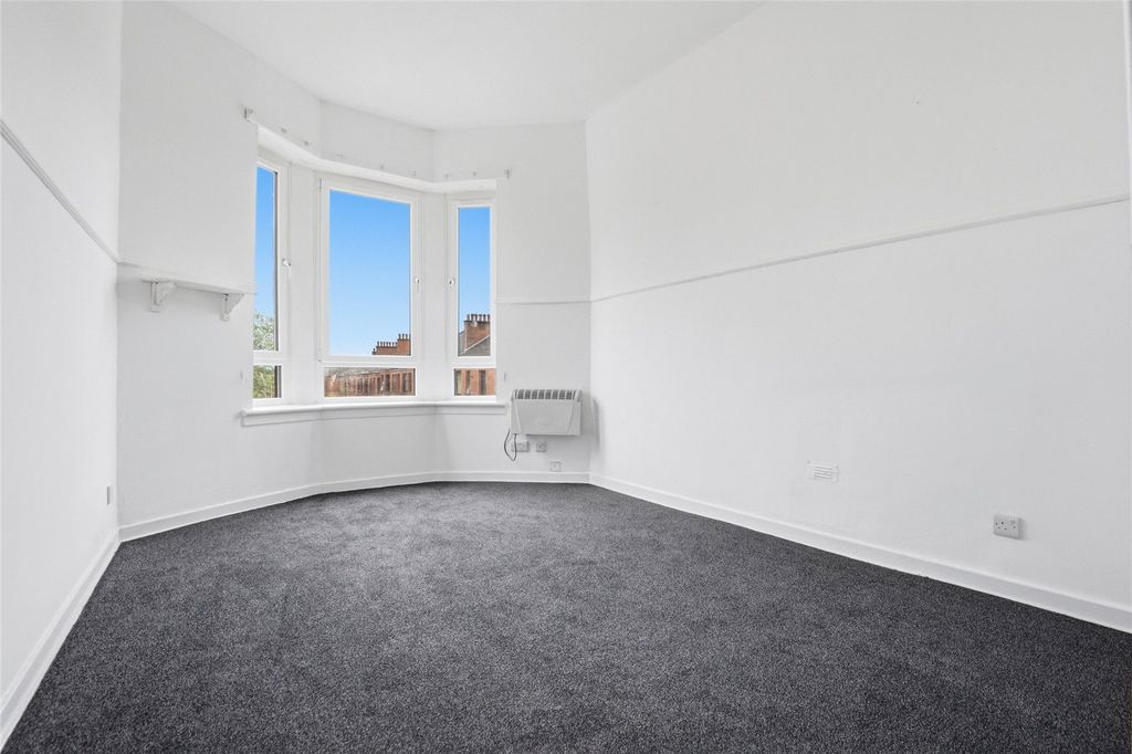 Property photo 3 of 18 Picture No. 12
