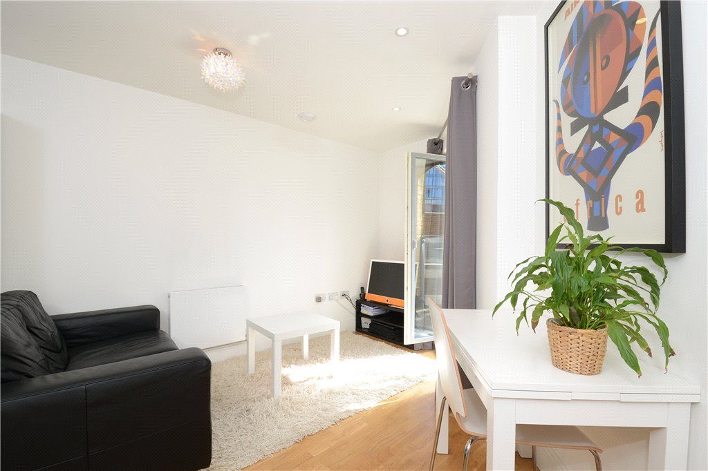 Property photo 3 of 8 Reception Room