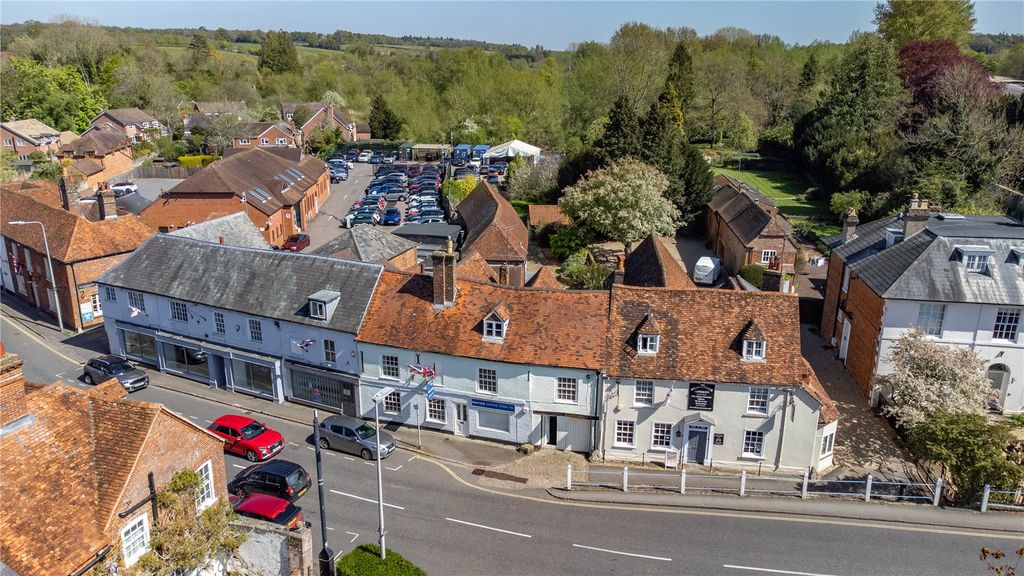Property photo 1 of 28 Hungerford