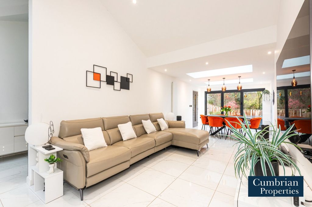 Property photo 2 of 26 Family/Dining Room