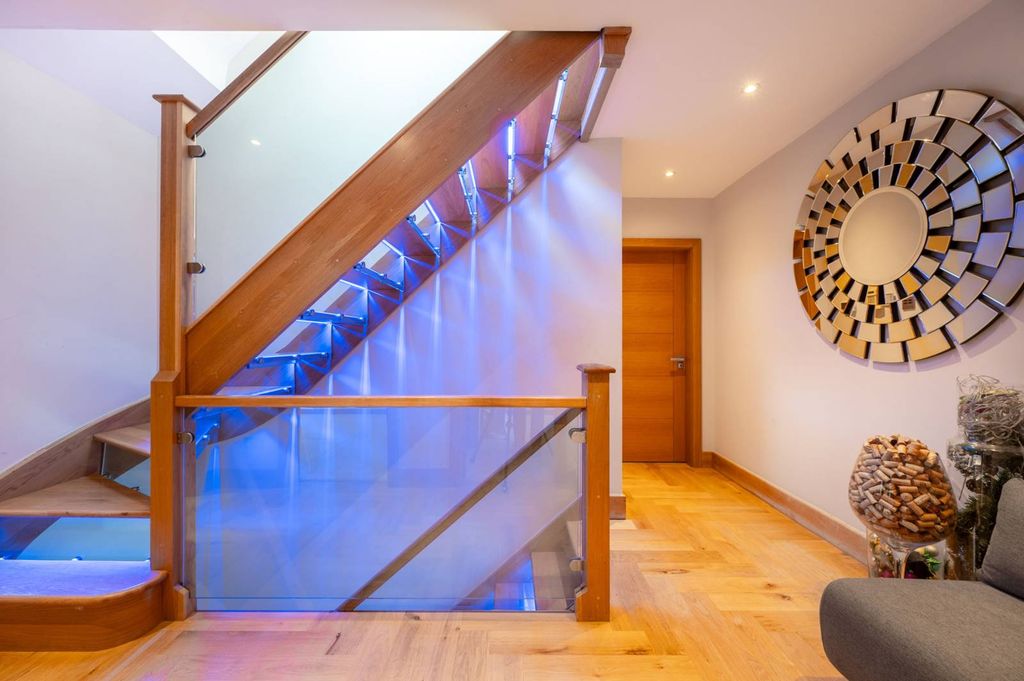 Property photo 1 of 36