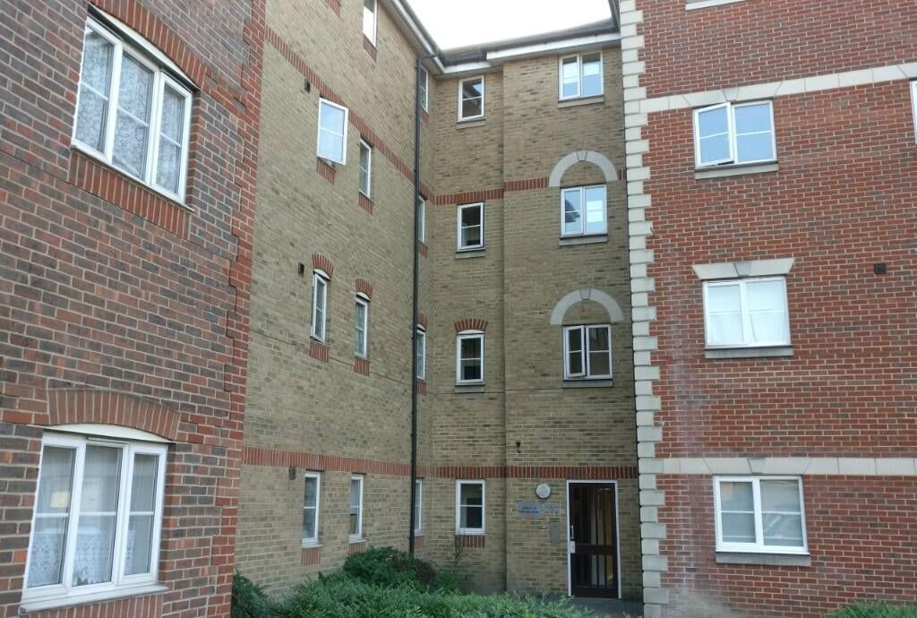 Property photo 1 of 12