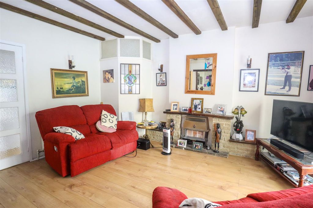 Property photo 3 of 14