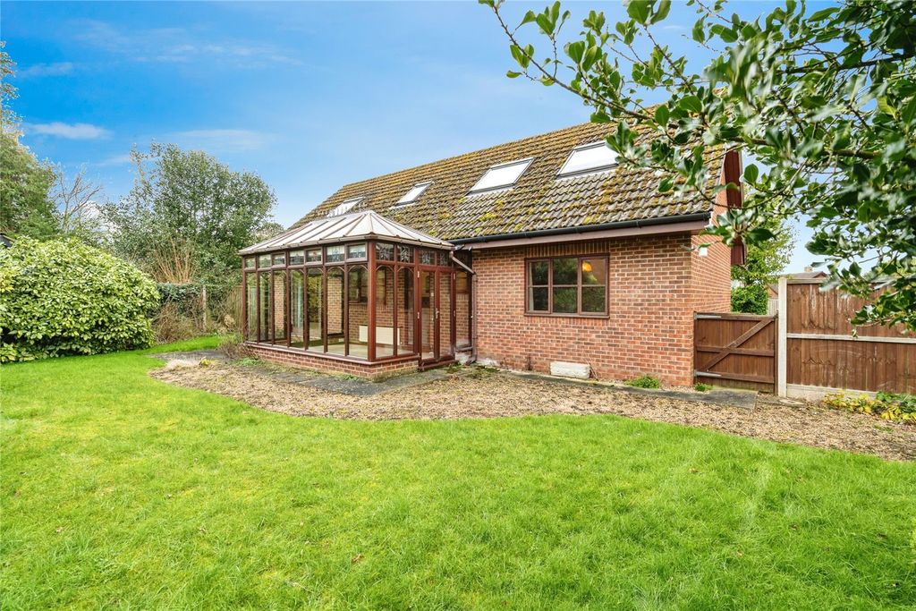 Property photo 2 of 17 Picture No. 23
