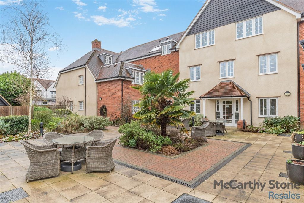 Additional image 16 of 2 bed flat for saleLe Jardin, 20-22 Station Road, Letchworth, Hertfordshire SG6