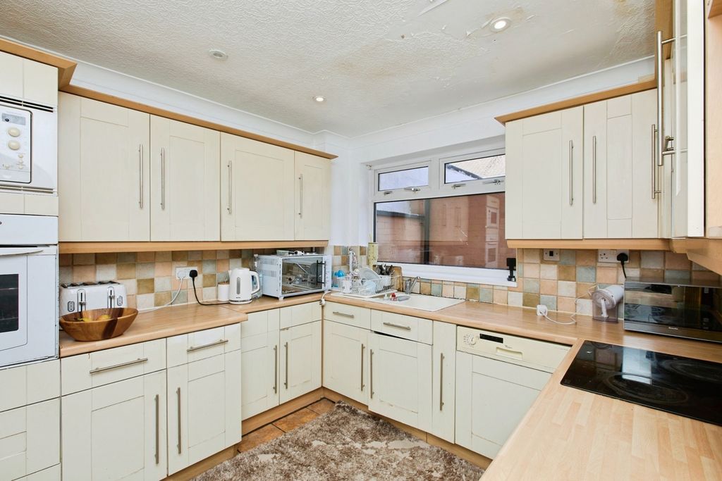 Property photo 3 of 20 Pbox-Img.Jpg