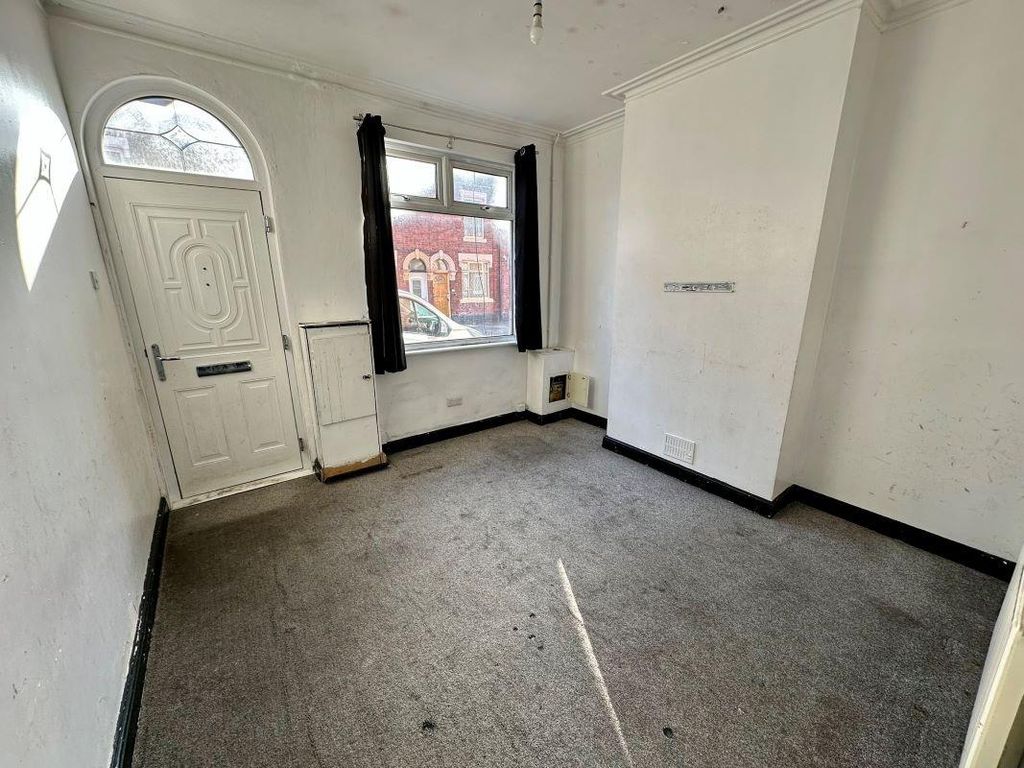 Property photo 2 of 11 10 Kimberley2.Jpg