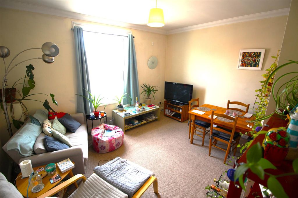 Property photo 2 of 8 Img_1948.Jpg