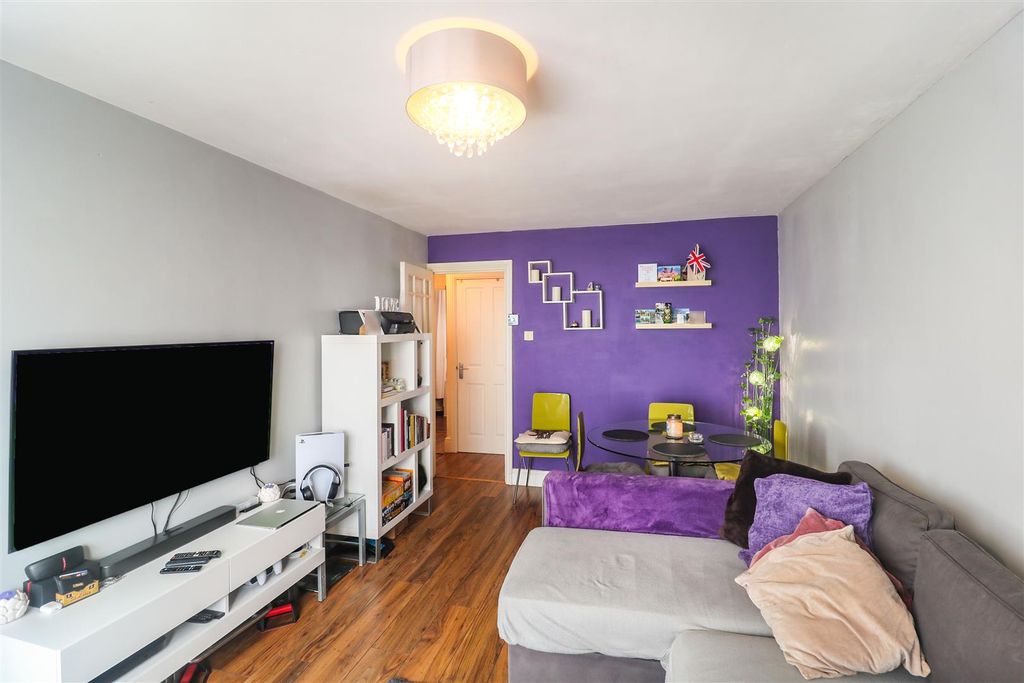 Property photo 2 of 8 Img_2930.Jpg