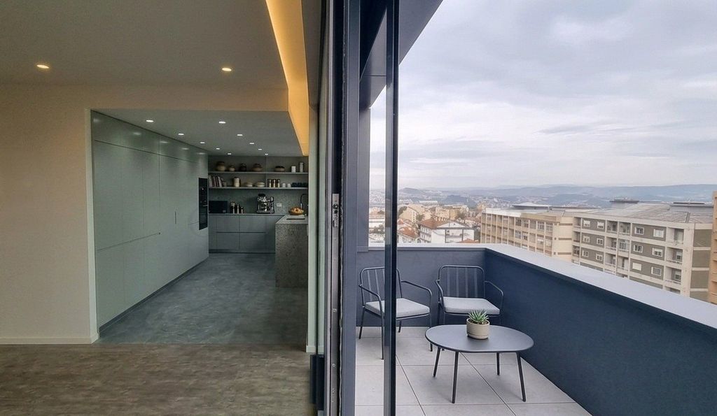 Property photo 1 of 25 Flat T3 Sell In Mafamude E Vilar Do Paraíso,Vila Nova De Gaia