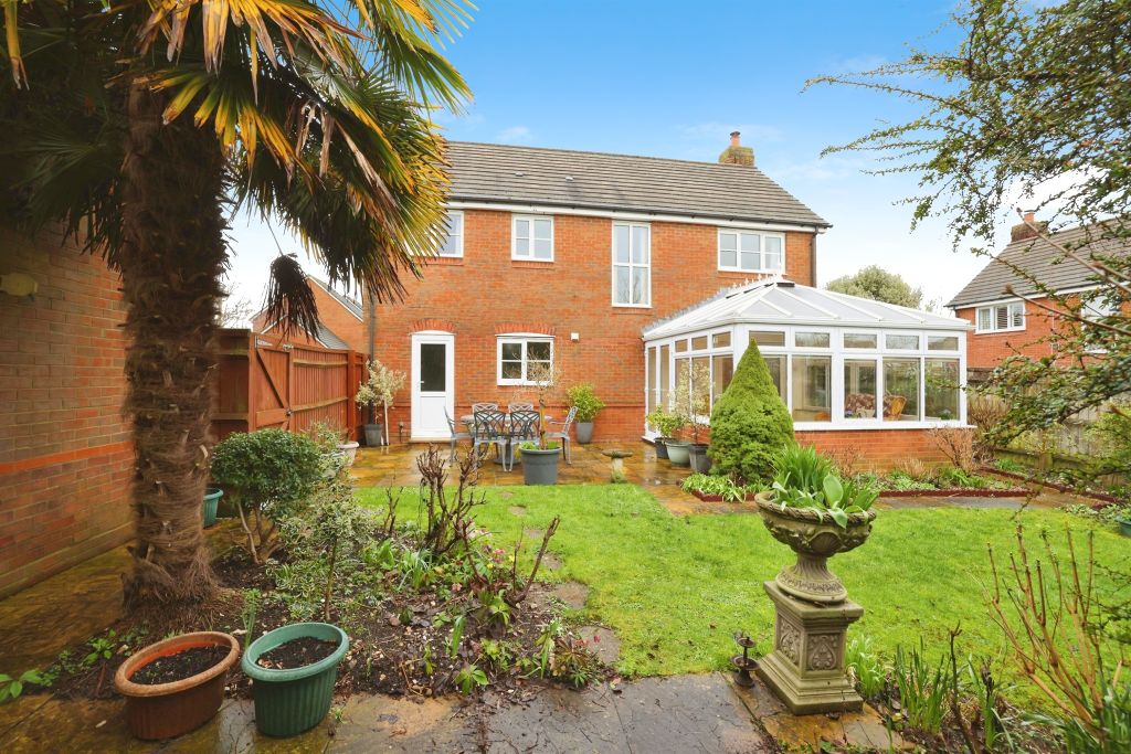 Property photo 2 of 40