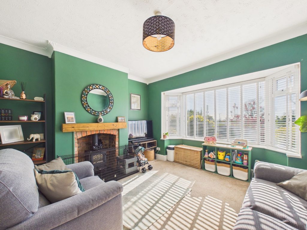 Property photo 2 of 15 5104691