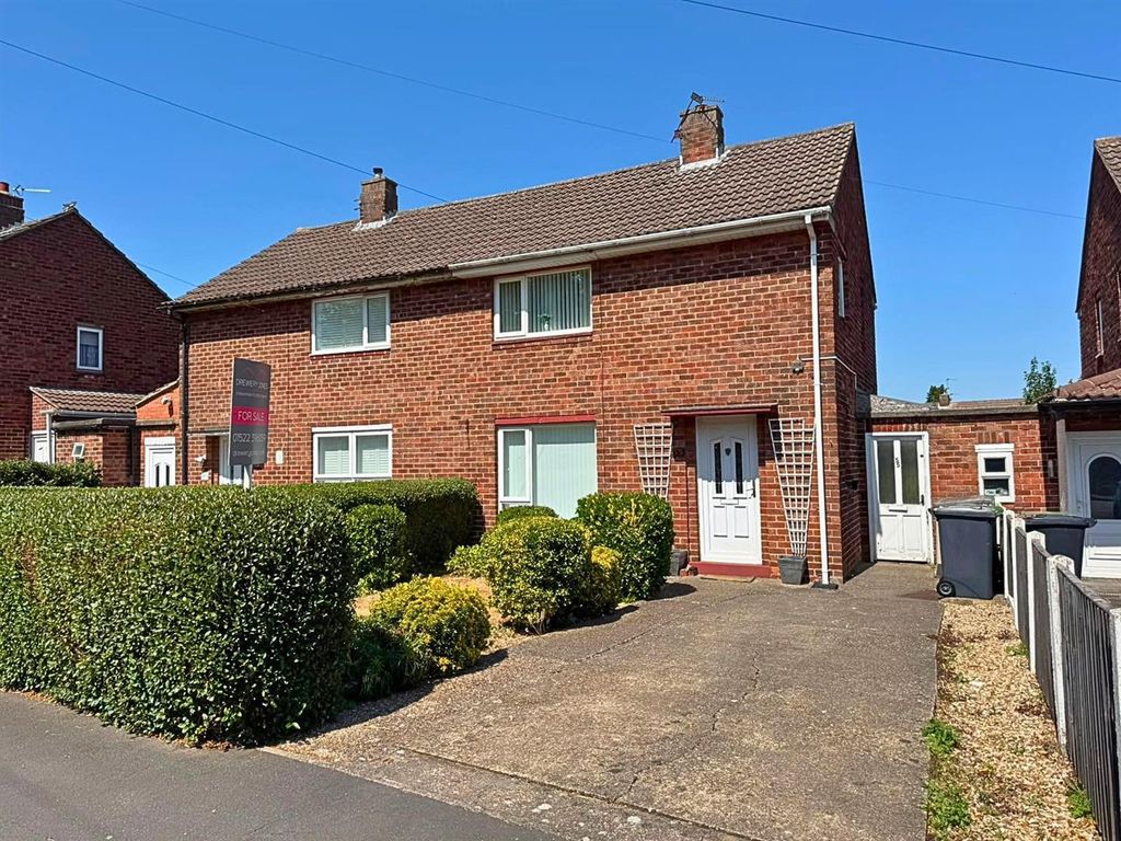 Property photo 1 of 17 Outside
