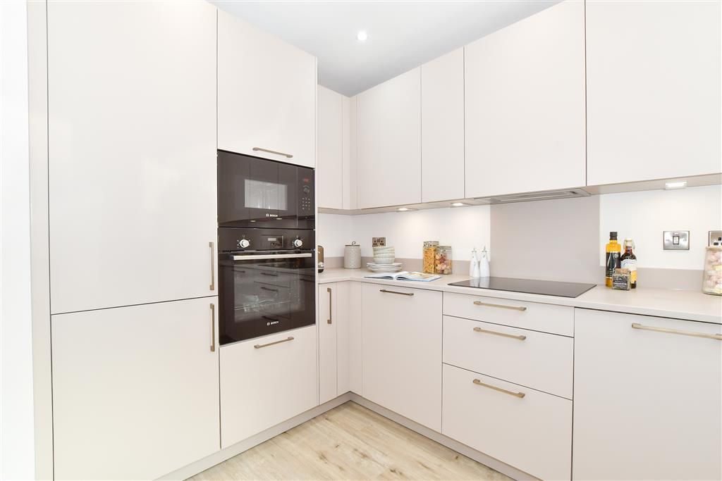 Property photo 1 of 15 Kitchen
