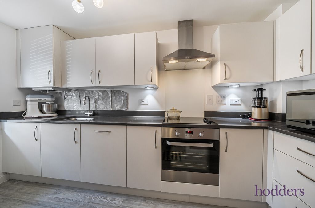 Property photo 3 of 21 8Cf1c263-F6c3-4F6...