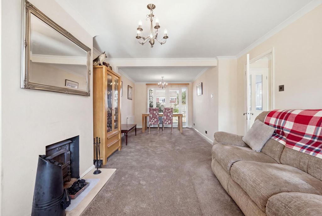 Property photo 3 of 12