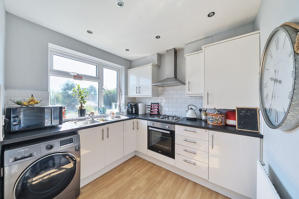 Property photo 2 of 20 1317863-11-6870d6...