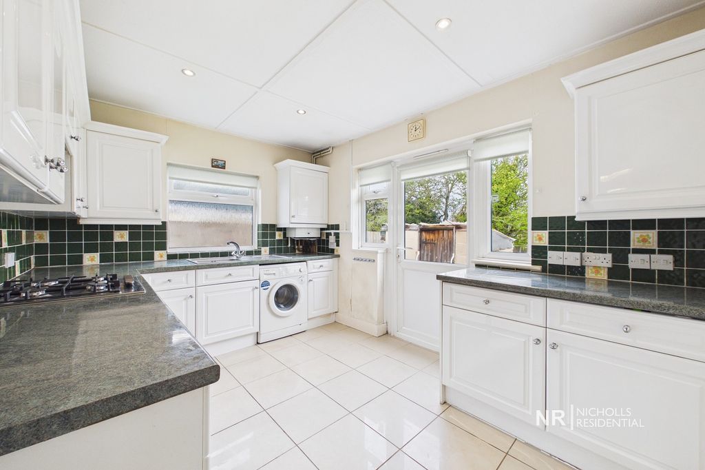 Property photo 2 of 12 Kitchen