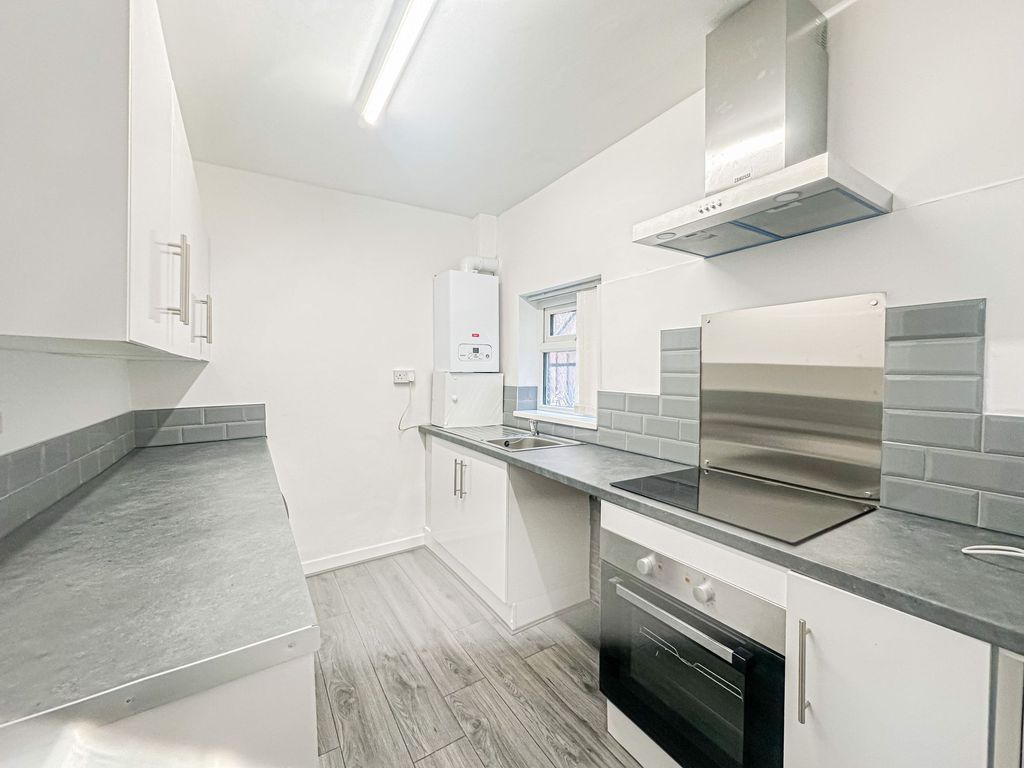 Property photo 3 of 16 Photo 10