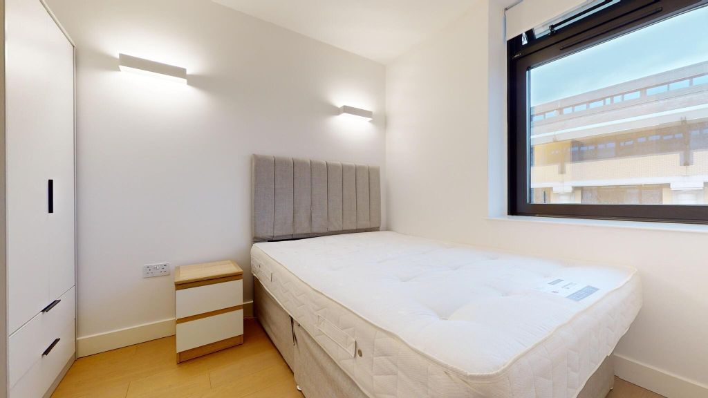 Property photo 3 of 16 Bedroom