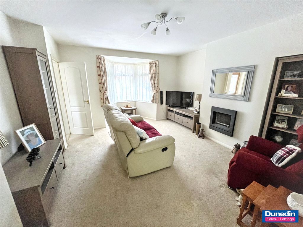 Property photo 3 of 13 Picture No. 11