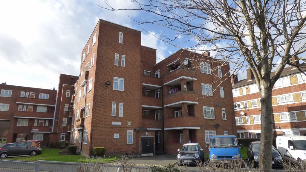 Property photo 1 of 9