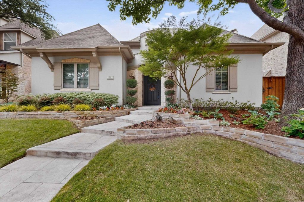 Property photo 1 of 31