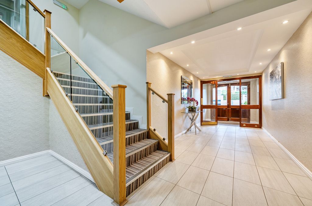 Property photo 3 of 27 1437747-9-69c6832...