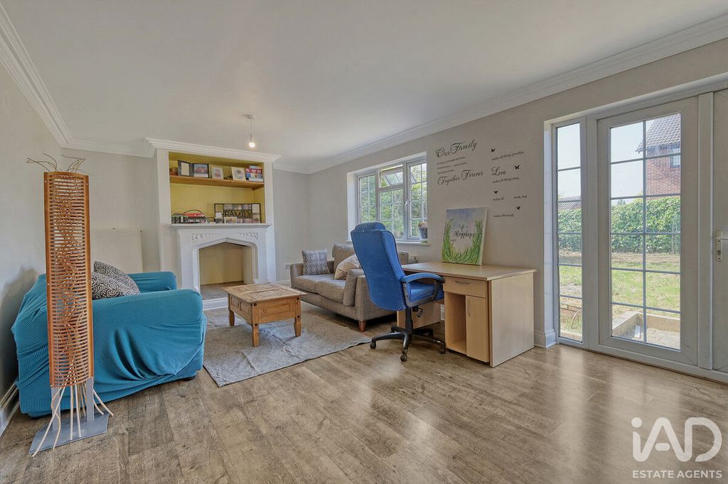 Property photo 2 of 22