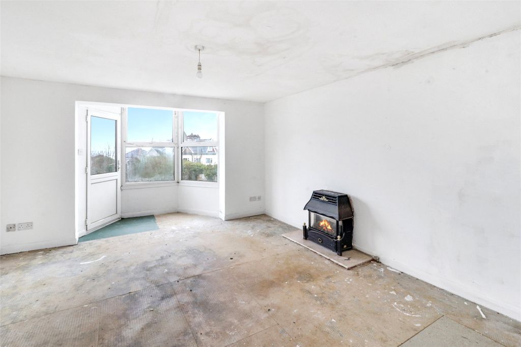 Property photo 2 of 25 2 - Picture No. 14