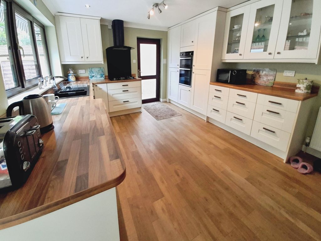 Property photo 2 of 16 Pbox-Img.Jpg
