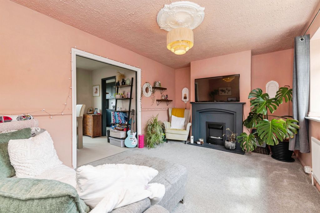 Property photo 3 of 19