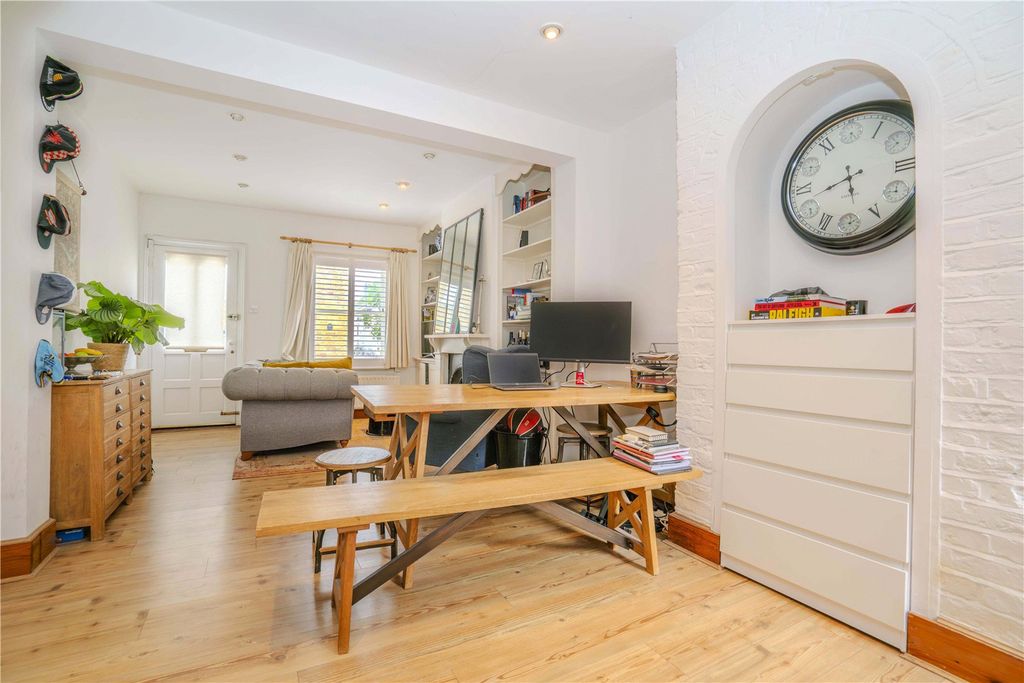 Property photo 2 of 13 Picture No. 12