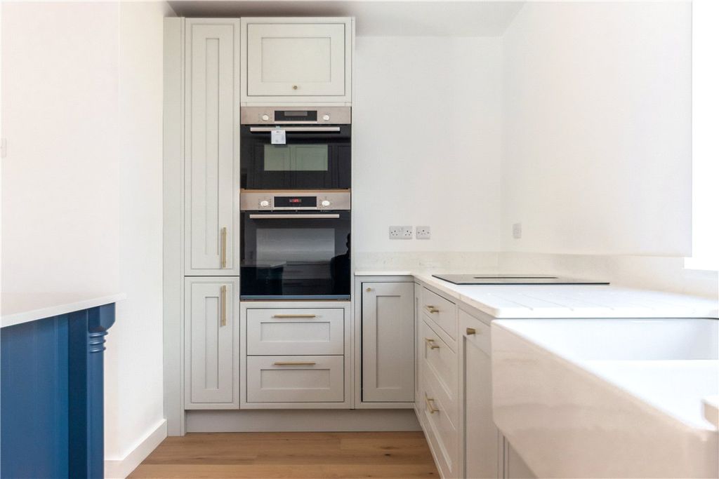 Property photo 3 of 6 Previous Show Home