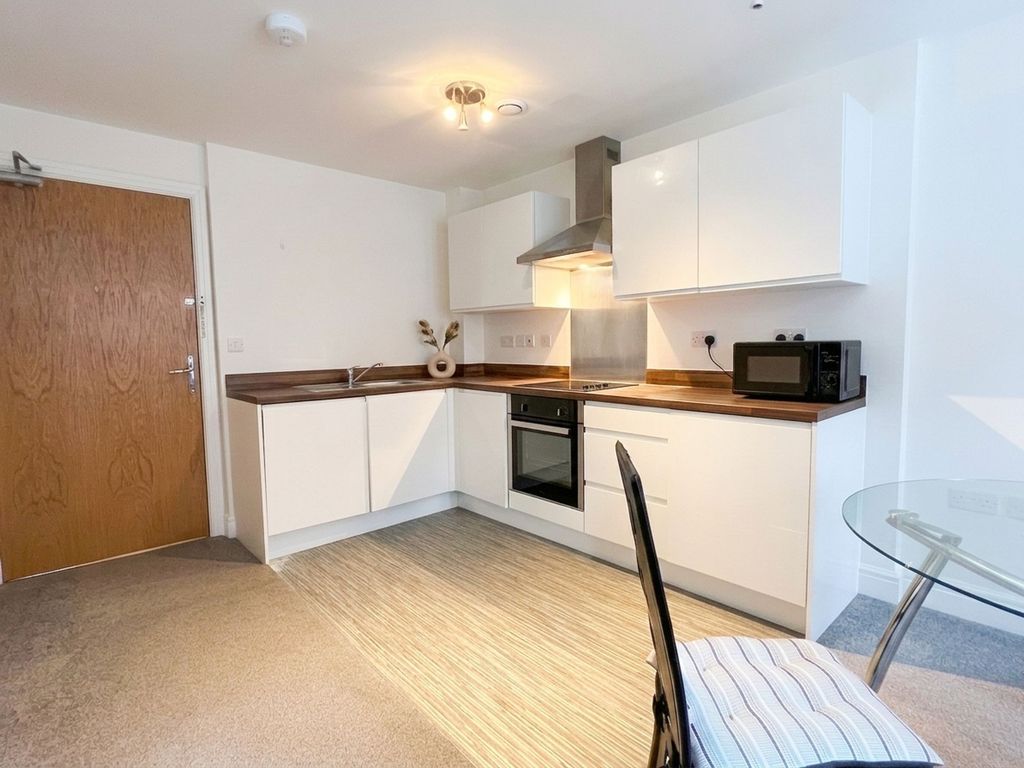 Property photo 1 of 7 Kitchen Area