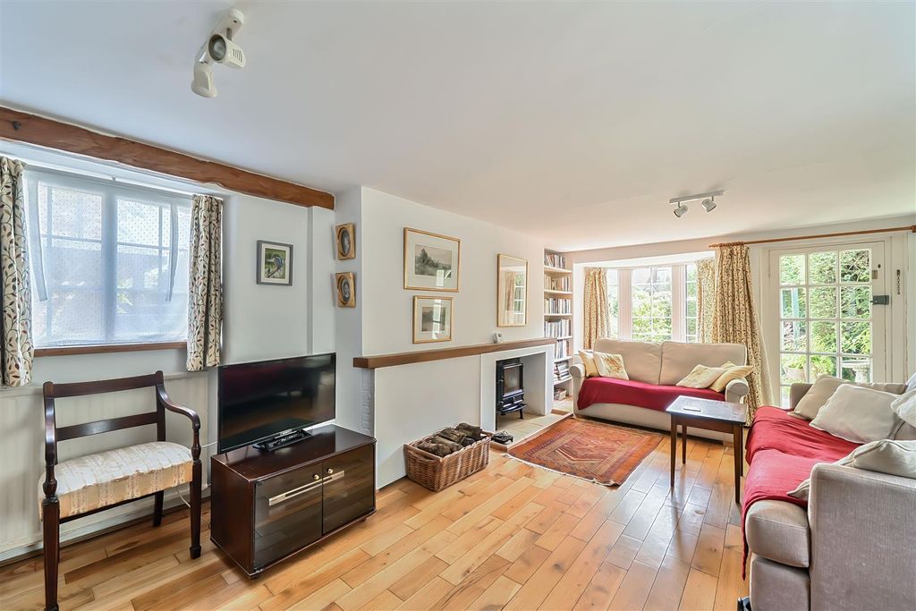 Property photo 3 of 21 Sitting Room