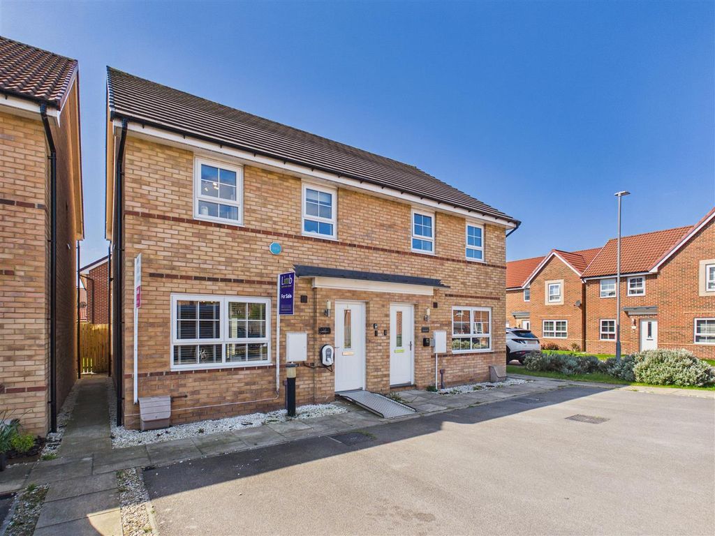 Property photo 1 of 10 Airedale Drive - Front