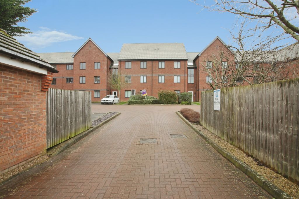 Property photo 2 of 12