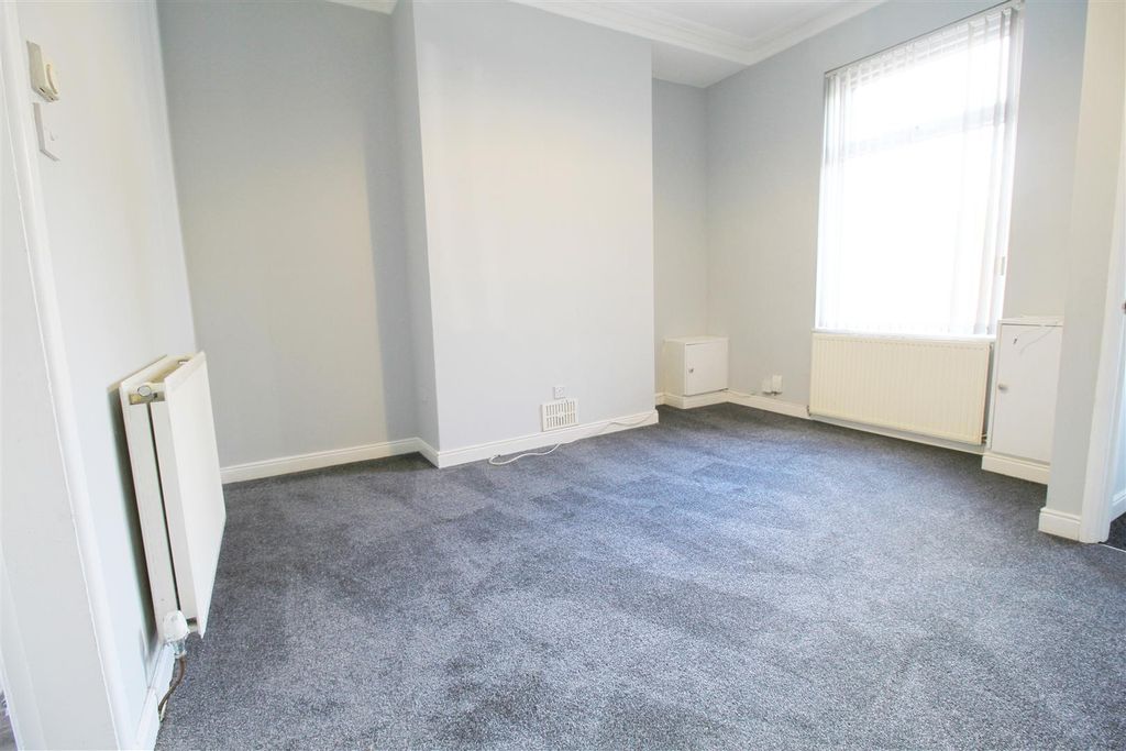 Property photo 3 of 15 Front Room..Jpg