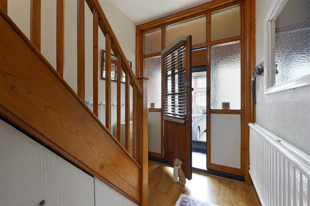 Property photo 3 of 21