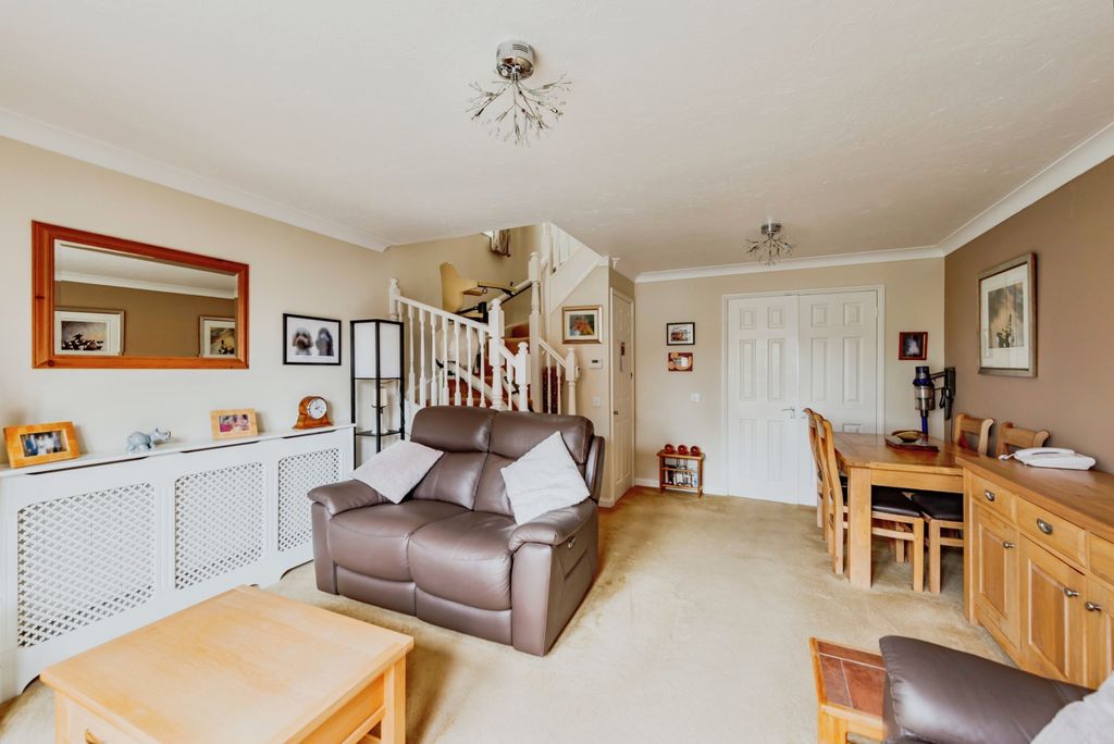 Property photo 2 of 16 Lounge/Dining Room