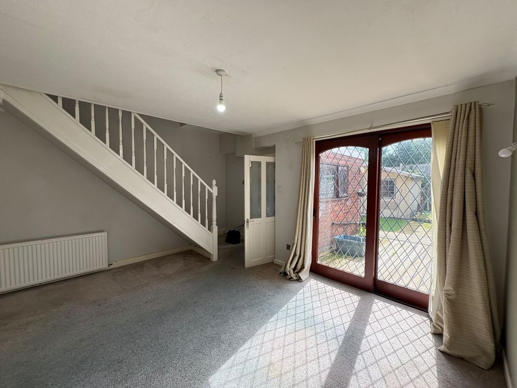 Property photo 2 of 8