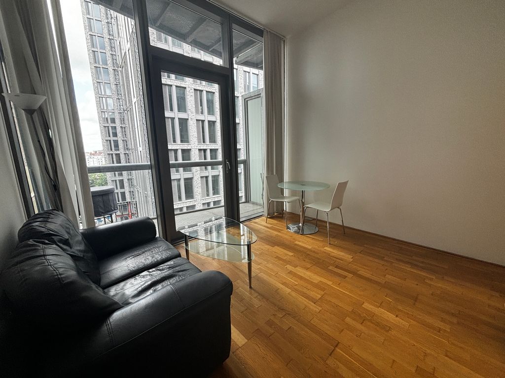Property photo 1 of 9 Gorgeous Studio Apartment